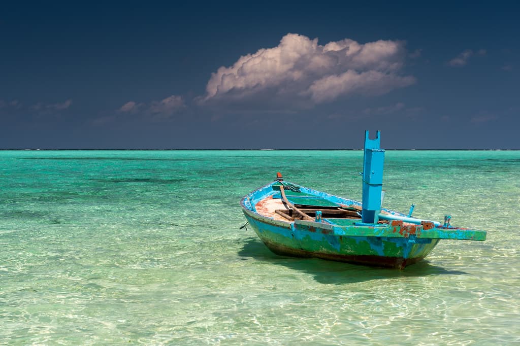Thoddoo Bikini Beach